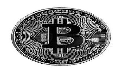 比特币属于区块链的公有链（Public Blockchain）类。公有链是一种开放的区块链，任何人都可以参与网络的维护和交易的验证。在比特币的公有链中，所有的交易记录都是公开的，任何人都可以查看和验证这些记录，这确保了交易的透明性和安全性。

### 相关特征包括：

1. **开放性**：任何人都可以读取、写入和参与网络，不需要任何授权或位置限制。
2. **去中心化**：网络没有中央控制者，所有用户平等参与。
3. **透明性与不可篡改性**：一旦交易记录被确认并添加到区块链上，就无法更改，以确保交易的真实性和完整性。
4. **激励机制**：通过矿工奖励和交易手续费来激励网络参与者。

比特币作为公有链的代表，凭借其去中心化、安全性和透明度，推动了区块链技术的广泛应用和发展。